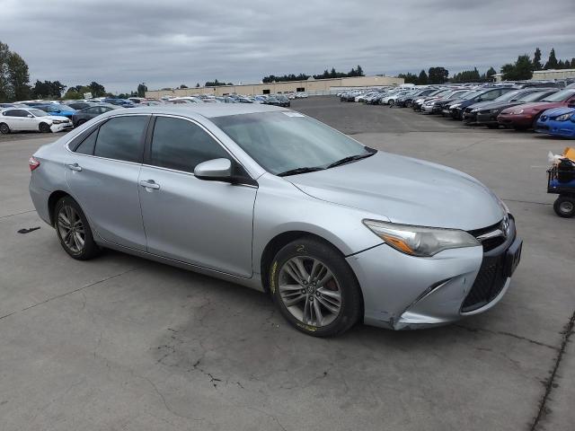 4T1BF1FK0GU254456 - 2016 TOYOTA CAMRY LE SILVER photo 4