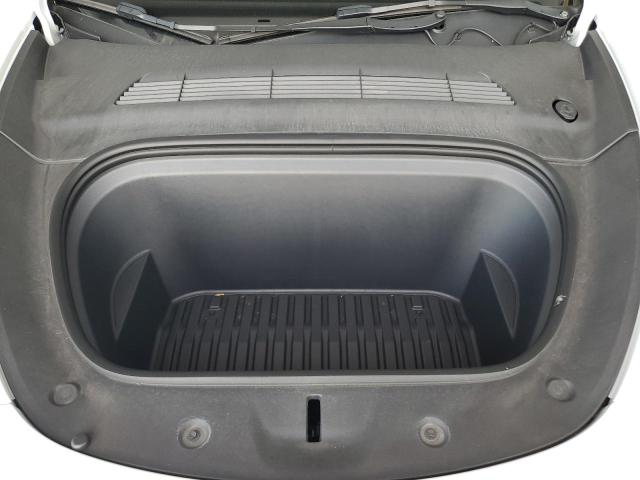 7SAYGDEE3PA161447 - 2023 TESLA MODEL Y 白色 照片 12