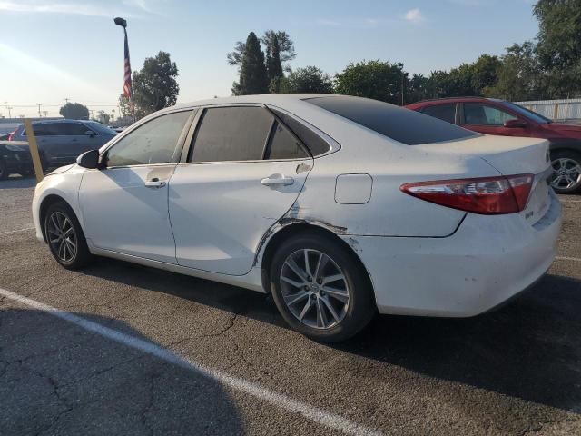 4T4BF1FK1FR483331 - 2015 TOYOTA CAMRY LE WHITE photo 2