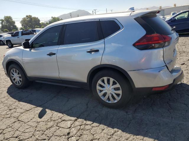 JN8AT2MT6HW401416 - 2017 NISSAN ROGUE S 银色 照片 2