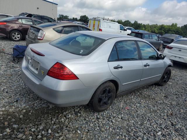 1HGCM56106A050240 - 2006 HONDA ACCORD VALUE SILVER photo 3