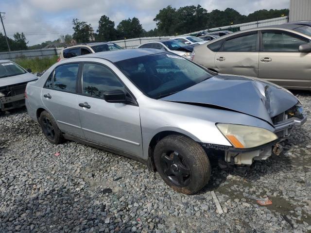 1HGCM56106A050240 - 2006 HONDA ACCORD VALUE SILVER photo 4