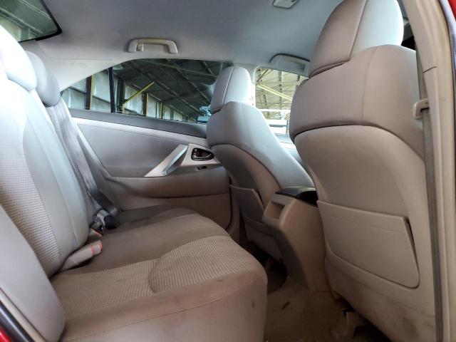 4T1BF3EK2BU612890 - 2011 TOYOTA CAMRY BASE RED photo 10
