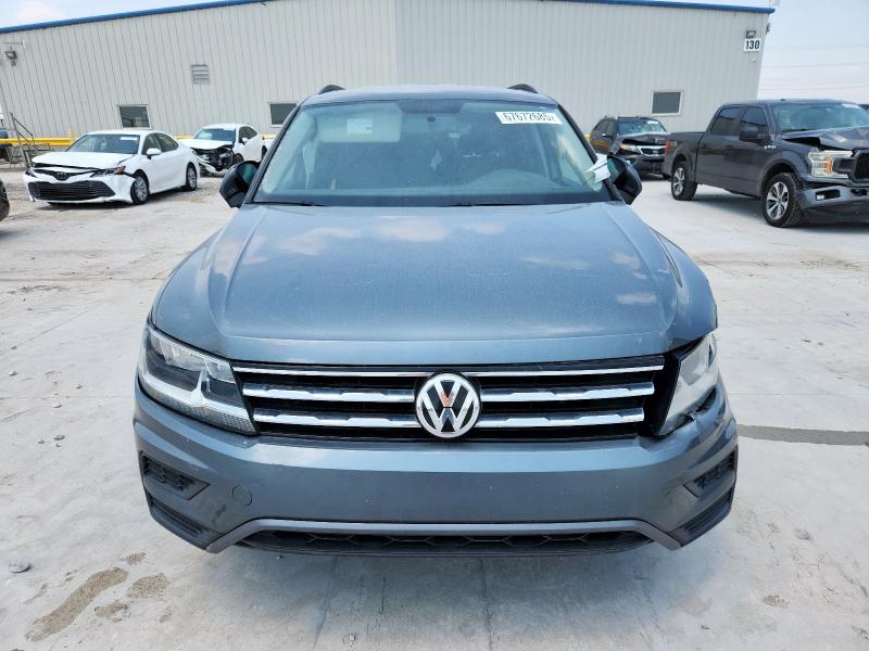3VV1B7AX1MM008020 - 2021 VOLKSWAGEN TIGUAN S ნაცრისფერი ფოტო 5