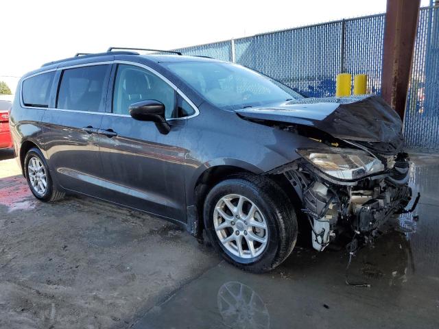 2C4RC1DG3LR256820 - 2020 CHRYSLER VOYAGER LXI GRAY photo 4