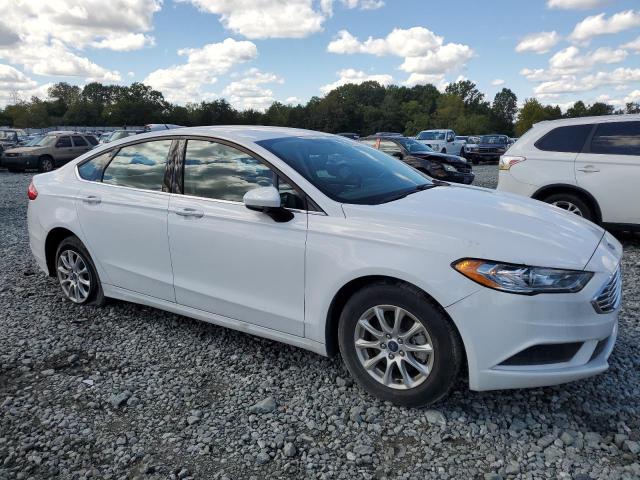 3FA6P0G75HR265684 - 2017 FORD FUSION S WHITE photo 4