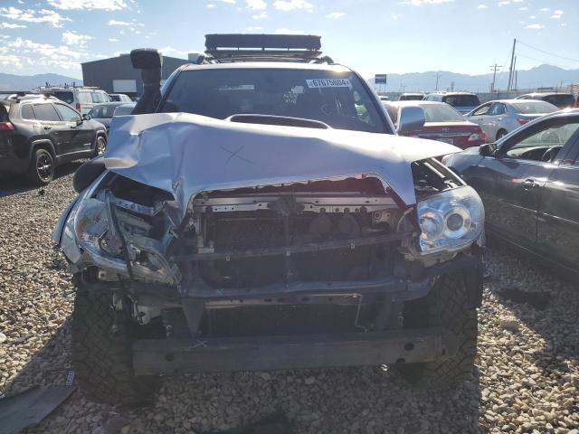 JTEBU14R560090178 - 2006 TOYOTA 4RUNNER SR5 SILVER photo 5