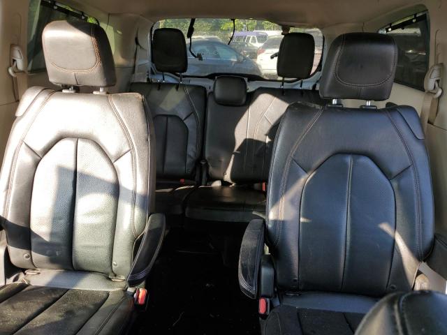 2C4RC1BG9KR560526 - 2019 CHRYSLER PACIFICA TOURING L WHITE photo 10