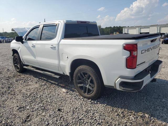 2GCUDEED2N1504107 - 2022 CHEVROLET SILVERADO K1500 RST WHITE photo 2