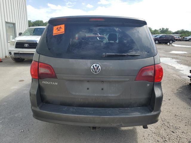 2V4RW4D16AR348382 - 2010 VOLKSWAGEN ROUTAN S GRAY photo 6