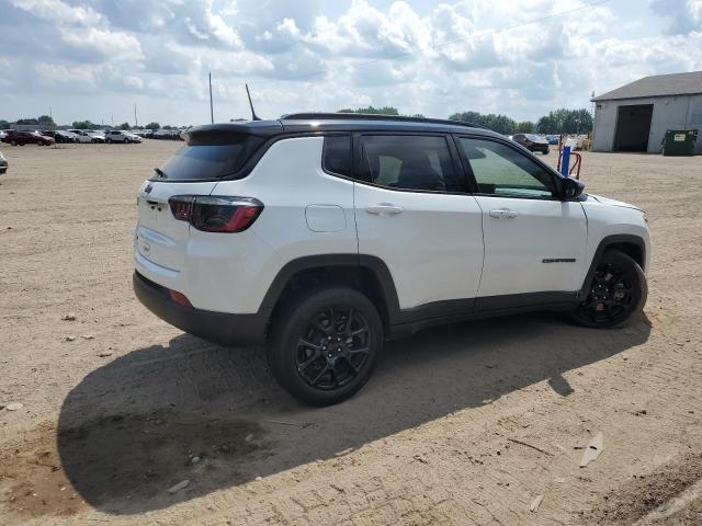 3C4NJDBN7RT114600 - 2024 JEEP COMPASS LATITUDE Weiß Foto 3