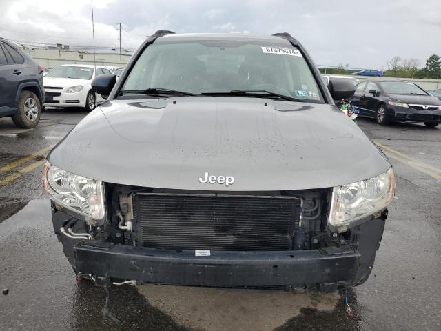 1C4NJDBB6CD562877 - 2012 JEEP COMPASS SPORT GRAY photo 5