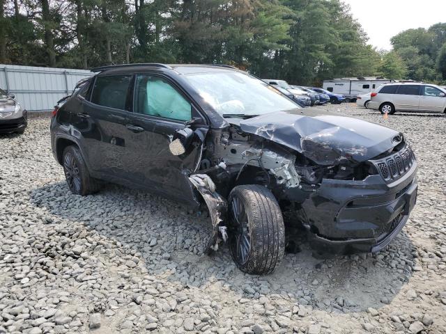 3C4NJDCN8RT602467 - 2024 JEEP COMPASS LIMITED BLACK photo 4
