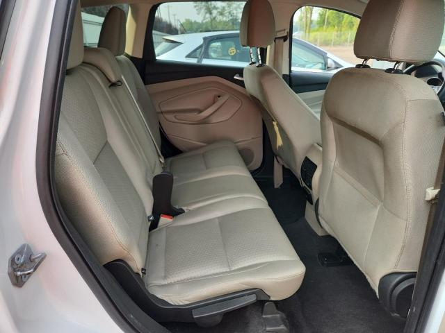 1FMCU9GD5HUC92016 - 2017 FORD ESCAPE SE WHITE photo 10