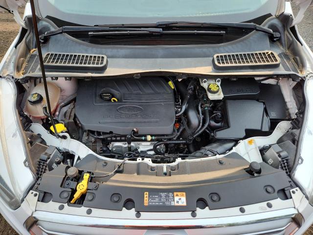 1FMCU9GD5HUC92016 - 2017 FORD ESCAPE SE WHITE photo 11