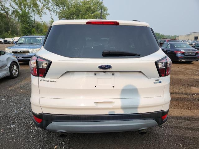 1FMCU9GD5HUC92016 - 2017 FORD ESCAPE SE WHITE photo 6