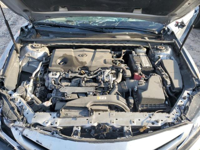 4T1M11AK3LU978456 - 2020 TOYOTA CAMRY SE SILVER photo 11