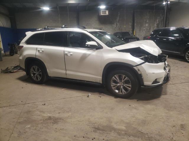 5TDJKRFH1FS196908 - 2015 TOYOTA HIGHLANDER XLE WHITE photo 4