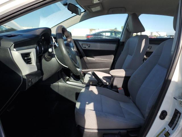 2T1BURHE4FC469768 - 2015 TOYOTA COROLLA L Белый фото 7