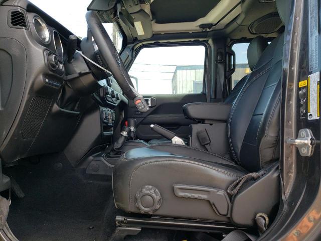 1C4JJXP67NW207672 - 2022 JEEP WRANGLER U SAHARA 4XE CHARCOAL photo 7