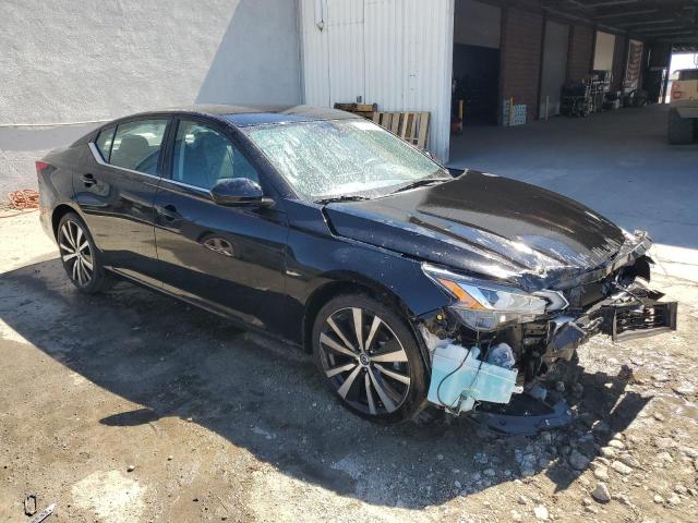 1N4BL4CV4MN377086 - 2021 NISSAN ALTIMA SR BLACK photo 4