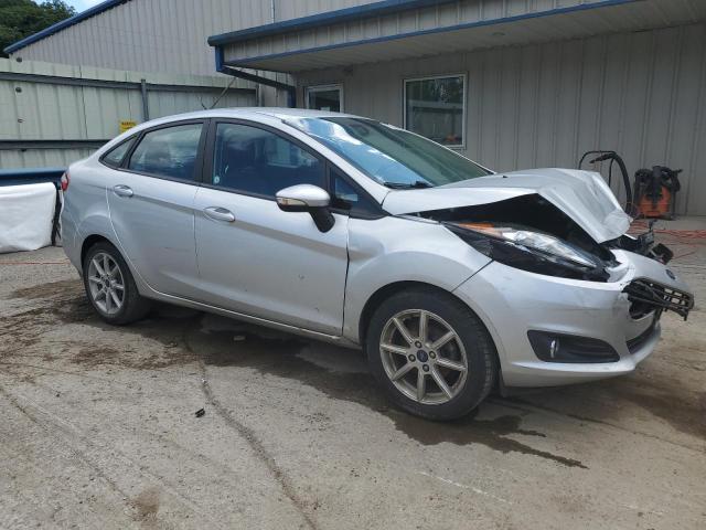 3FADP4BJ8GM170534 - 2016 FORD FIESTA SE SILVER photo 4