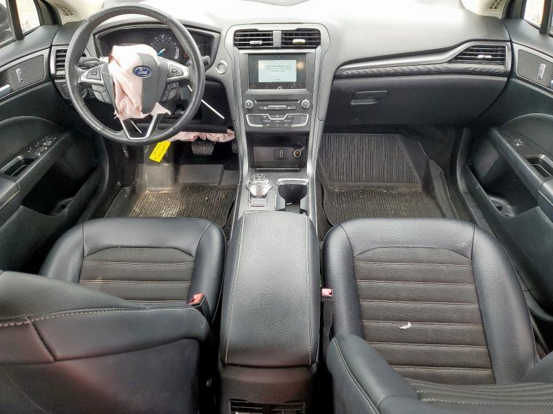 3FA6P0HD1JR231672 - 2018 FORD FUSION SE Boz foto 8