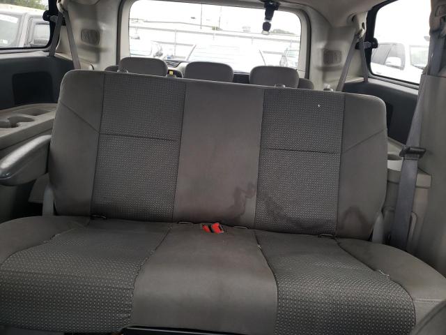 2V8HW44109R544033 - 2009 VOLKSWAGEN ROUTAN S SILVER photo 10