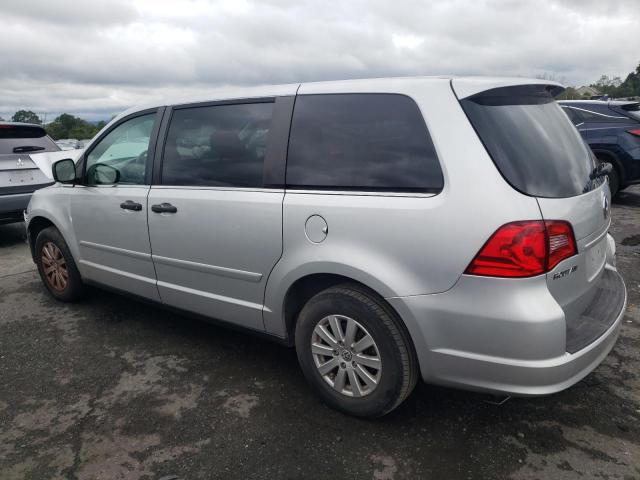2V8HW44109R544033 - 2009 VOLKSWAGEN ROUTAN S SILVER photo 2