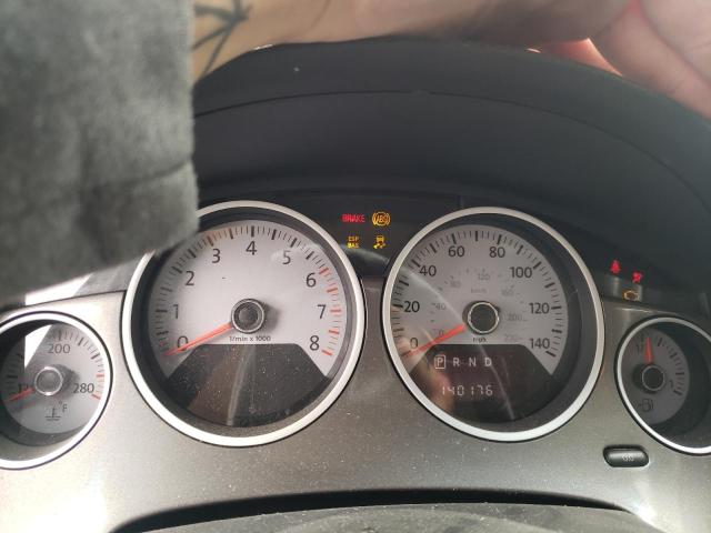 2V8HW44109R544033 - 2009 VOLKSWAGEN ROUTAN S SILVER photo 9