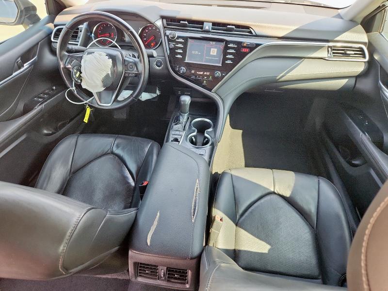 4T1B61HK5JU119669 - 2018 TOYOTA CAMRY XSE SILVER photo 8