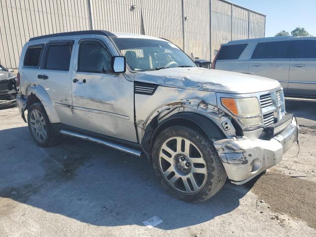 1D8GU58K18W113715 - 2008 DODGE NITRO SLT SILVER photo 4