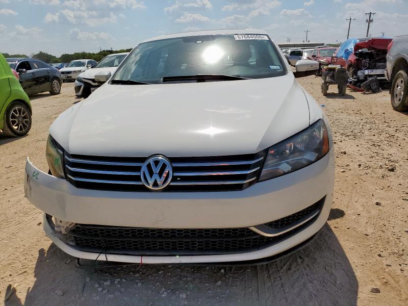 1VWBH7A33DC136286 - 2013 VOLKSWAGEN PASSAT SE თეთრი ფოტო 5