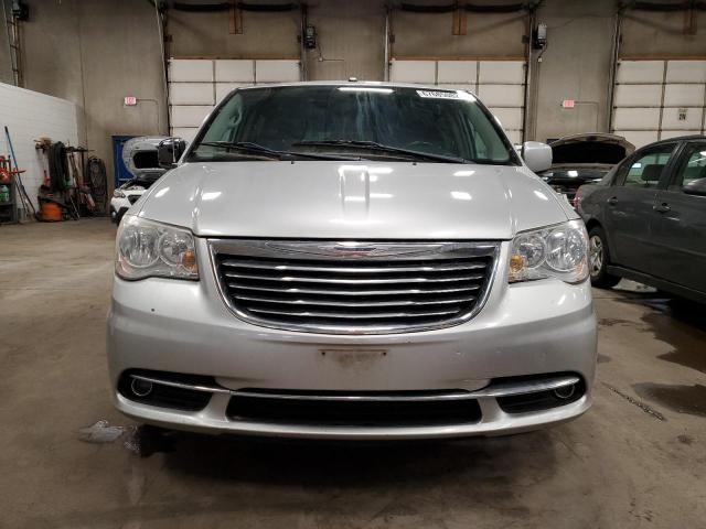 2A4RR8DG7BR607339 - 2012 CHRYSLER TOWN AND C TOURING L SILVER photo 5