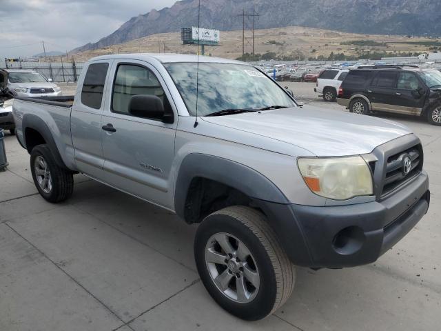 5TEUX42N55Z102172 - 2005 TOYOTA TACOMA ACCESS CAB ვერცხლისფერი ფოტო 4