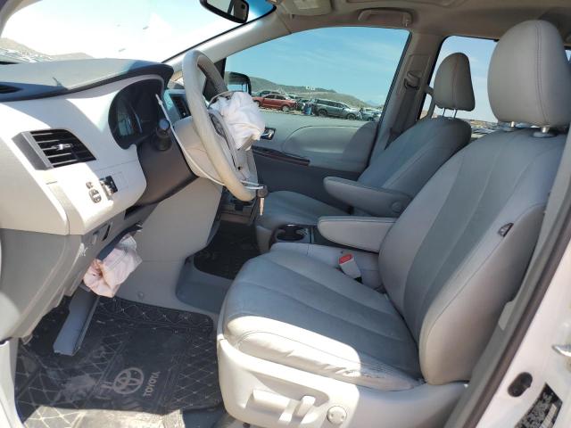 5TDYK3DCXBS013650 - 2011 TOYOTA SIENNA XLE SILVER photo 7