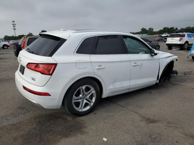 WA1BNAFY5J2169475 - 2018 AUDI Q5 PREMIUM PLUS WHITE photo 3