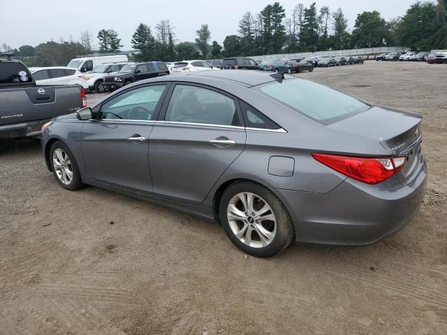 5NPEC4AC5DH704667 - 2013 HYUNDAI SONATA SE GRAY photo 2