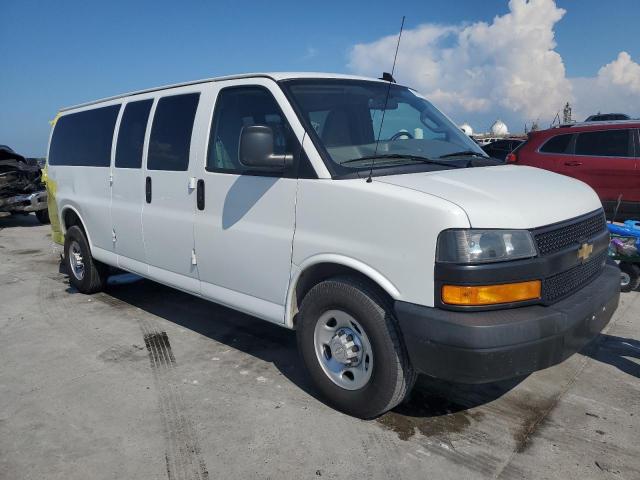 1GAZGNFG0K1326925 - 2019 CHEVROLET EXPRESS G3 LS WHITE photo 4