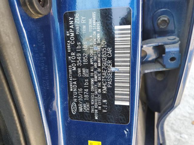 KMHCT5AE7GU283510 - 2016 HYUNDAI ACCENT SE Blau Foto 13