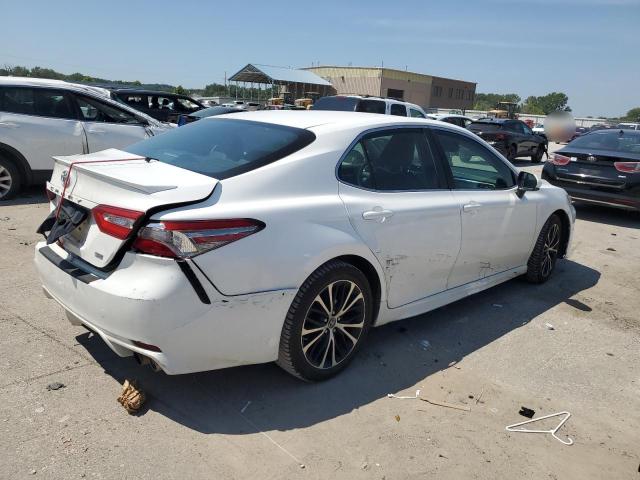 4T1B11HK0JU031675 - 2018 TOYOTA CAMRY L WHITE photo 3