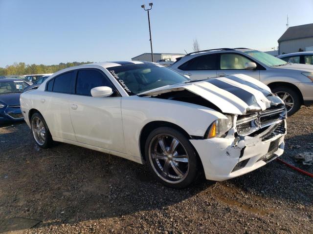 2B3CL3CG6BH614811 - 2011 DODGE CHARGER WHITE photo 4