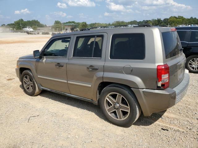 1J8FT48W78D750185 - 2008 JEEP PATRIOT LIMITED TAN photo 2