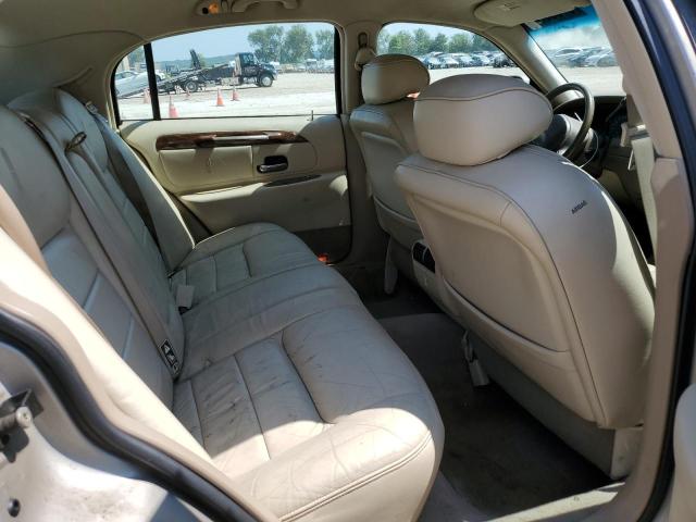 1LNHM81W31Y691063 - 2001 LINCOLN TOWN CAR EXECUTIVE SILVER photo 10