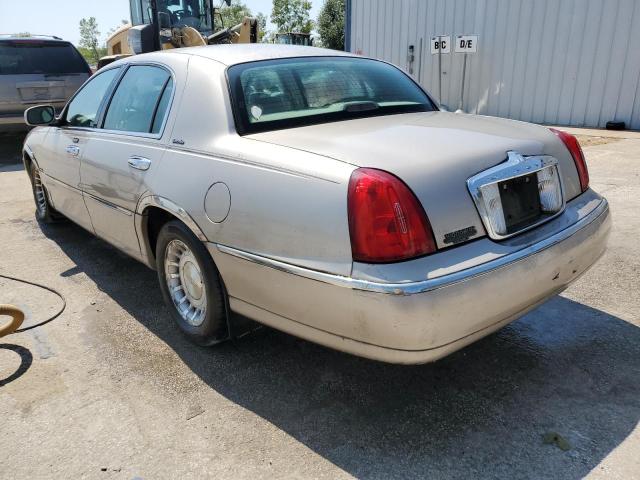 1LNHM81W31Y691063 - 2001 LINCOLN TOWN CAR EXECUTIVE SILVER photo 2