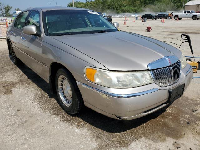 1LNHM81W31Y691063 - 2001 LINCOLN TOWN CAR EXECUTIVE SILVER photo 4