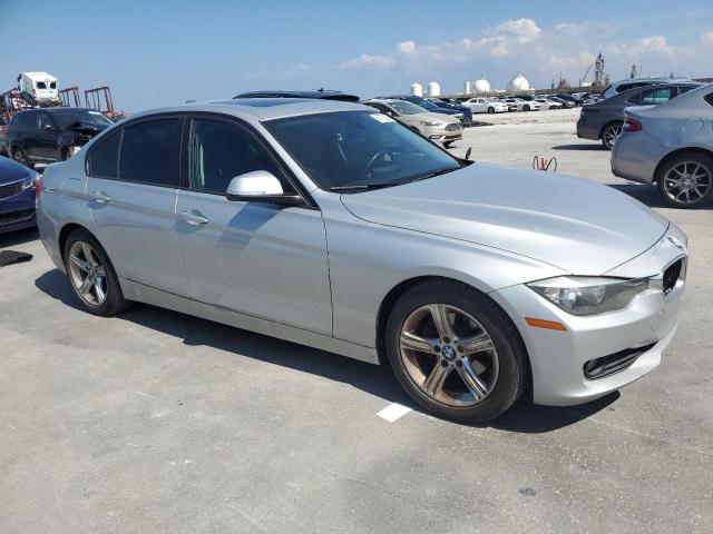 WBA3C1C59DF439389 - 2013 BMW 328 I SULEV SILVER photo 4