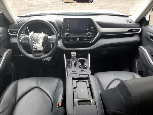 5TDGZRBH1MS130089 - 2021 TOYOTA HIGHLANDER XLE SILVER photo 8