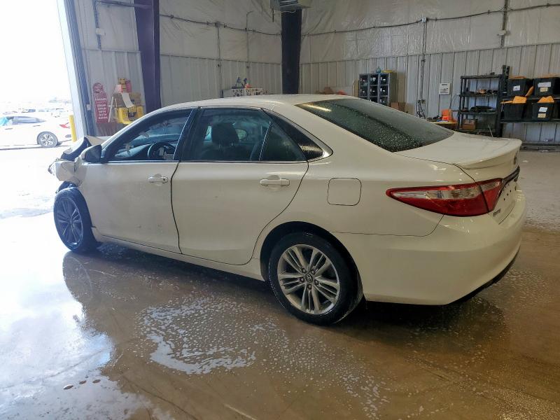 4T1BF1FKXHU717222 - 2017 TOYOTA CAMRY LE 白色 照片 2