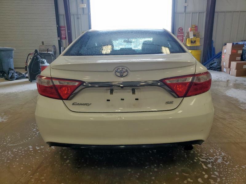 4T1BF1FKXHU717222 - 2017 TOYOTA CAMRY LE 白色 照片 6